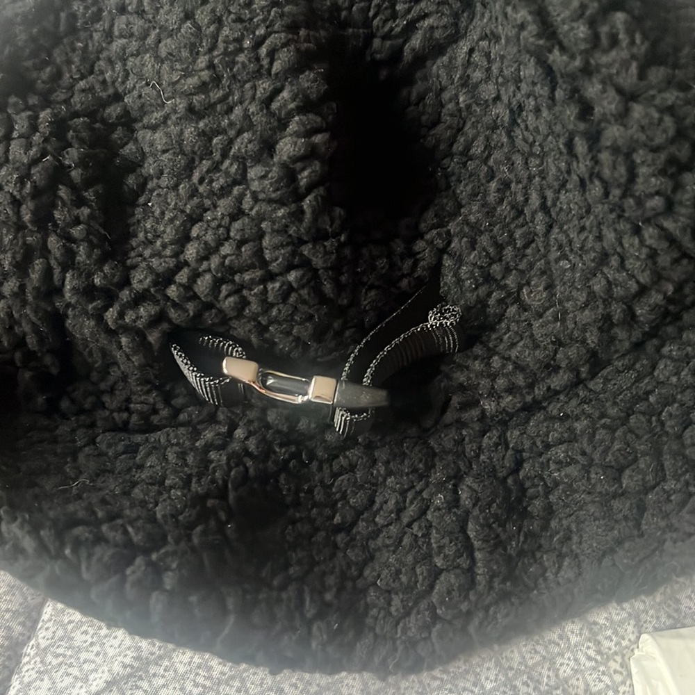 Lululemon Black hat
